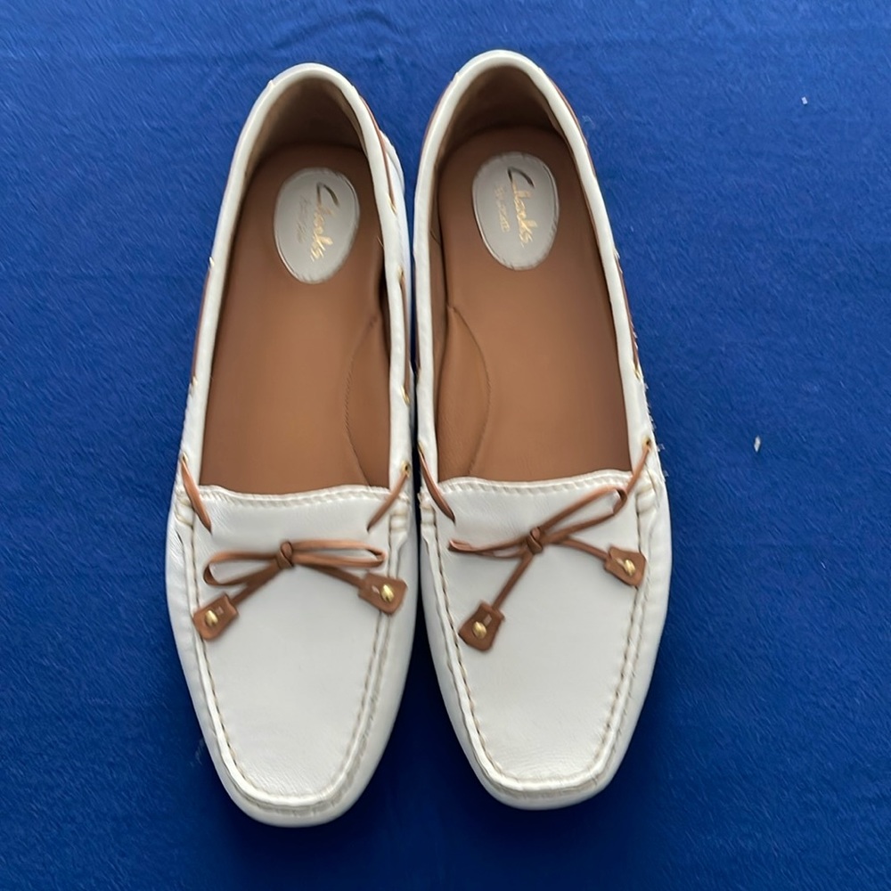 Clarks Artisan white occasion size 11M